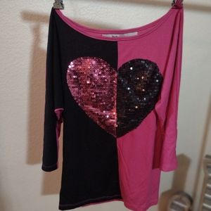 Womens pink top heart with sequiens Sz M